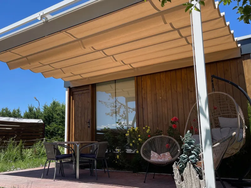 Bungalow frente al jacuzzi de Villa Bagh